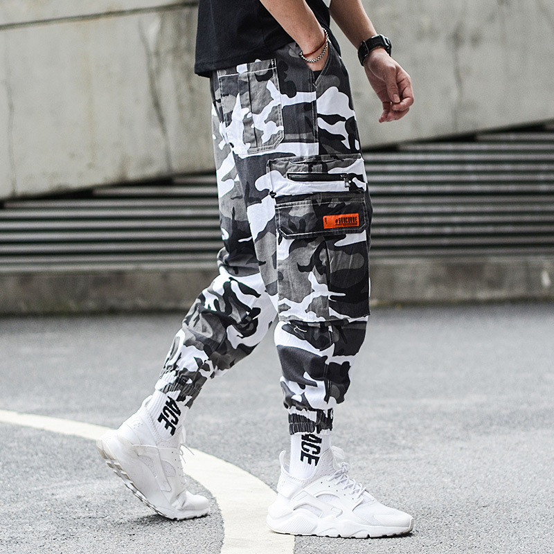 2021 New Fashion Streetwear Casual Joggers Men Gray Camouflage Big Pocket Pants Embroidery Designer Hip Hop Trousers M25d, Black
2021 New Fashion Streetwear Casual Joggers Men Gray Camouflage Big Pocket Pants Embroidery Designer Hip Hop Trousers M25d, Black