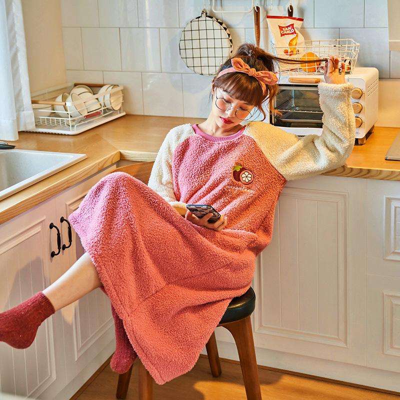 Autumn and winter ladies small fresh and sweet girl cute fruit embroidery warm thick coral velvet long nightdress SJ072, Pink
Autumn and winter ladies small fresh and sweet girl cute fruit embroidery warm thick coral velvet long nightdress SJ072, Pink