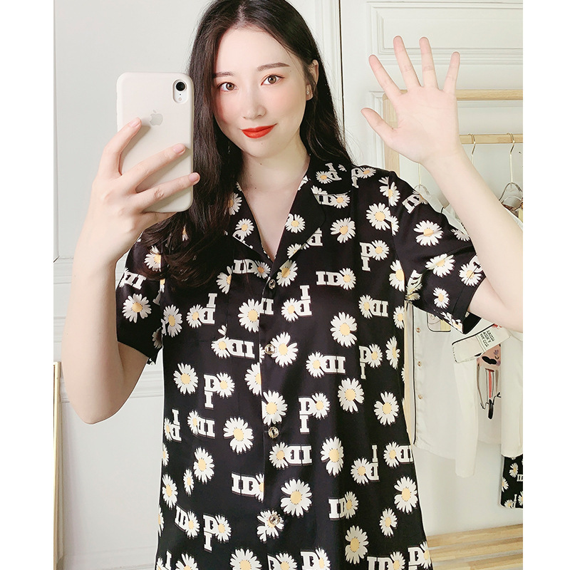 2020 Pajamas Female Summer Ins Trend Net Red Explosion Cute Little Daisy Thin ShortSleeved Clothing Suit Sleepwear Pijama Mujer T200429