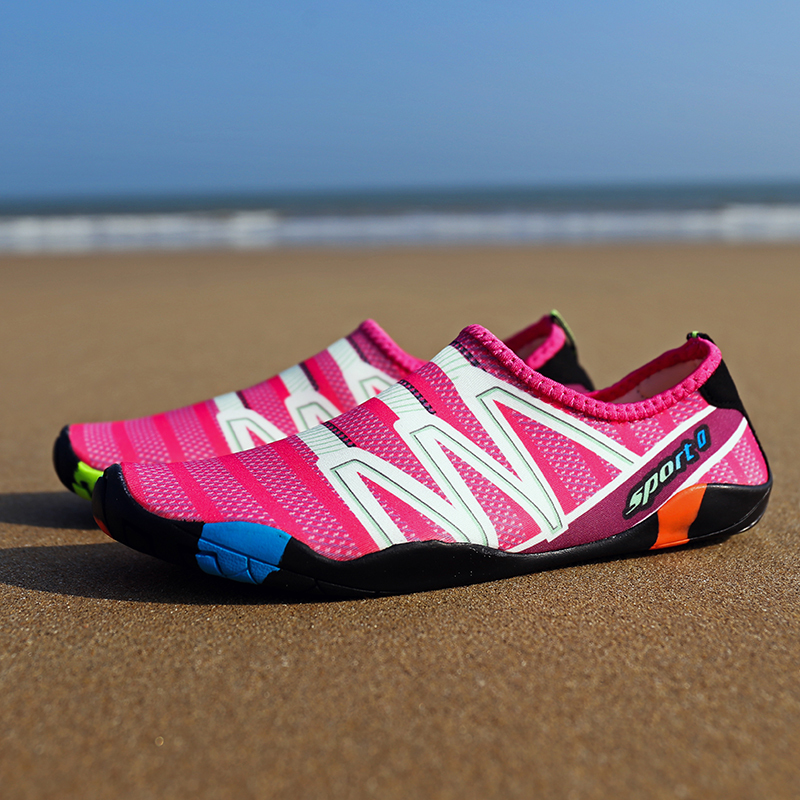 Men Woman QuickDrying Shoes Summer Outdoor Wading Shoes Swimming Slipper On Surf Beach Skin Sock Striped Water Shoes Y200420