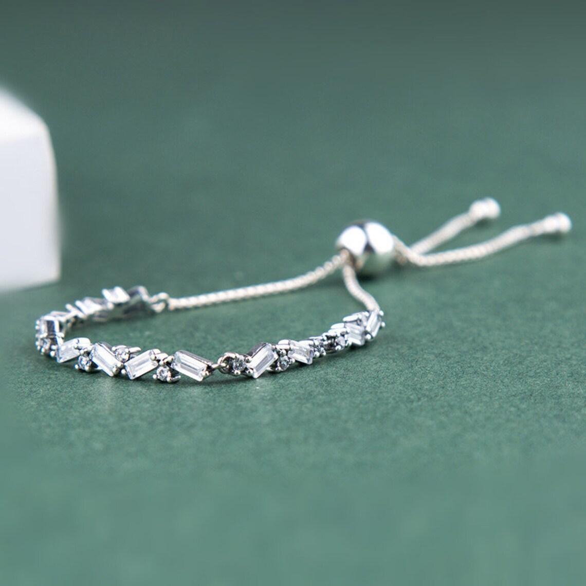 Wholesale Romantic 925 Sterling Silver Adjusted Glacial Beauty Sliding Bracelet Fits For European Bracelets Charms and Beads
Wholesale Romantic 925 Sterling Silver Adjusted Glacial Beauty Sliding Bracelet Fits For European Bracelets Charms and Beads