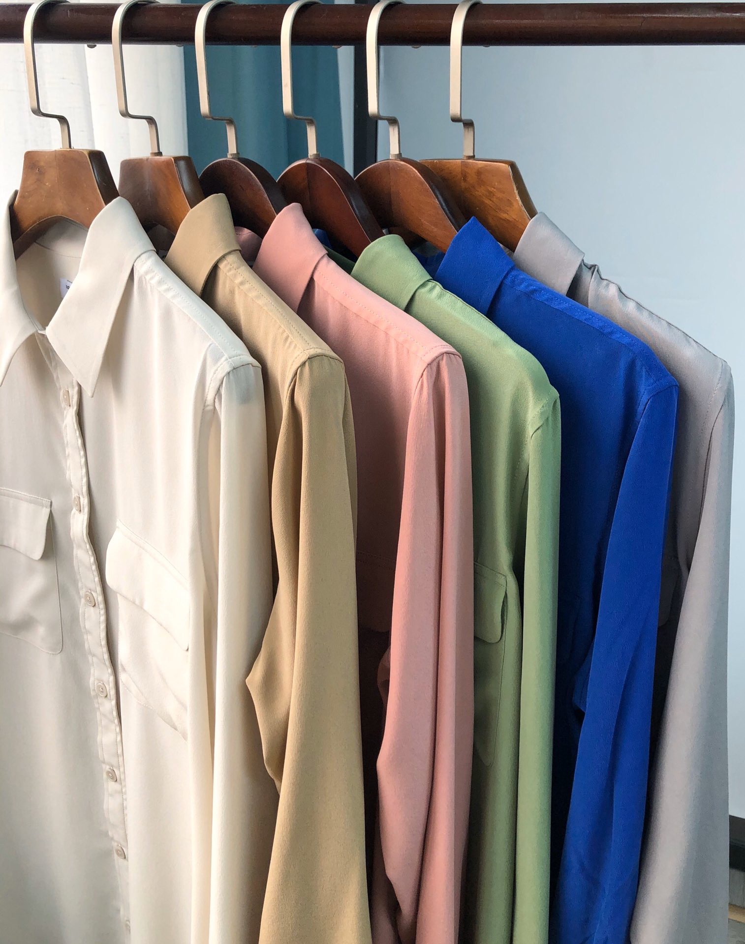 2020 Classics Long Sleeves Turn-Down Collar Solid Color 100% Real Silk With Double Pockets Lady Top Blouse Women'S Blouses & Shirts, Green
2020 Classics Long Sleeves Turn-Down Collar Solid Color 100% Real Silk With Double Pockets Lady Top Blouse Women'S Blouses & Shirts, Green