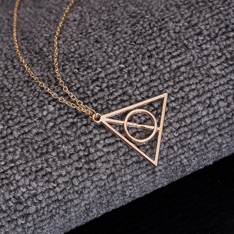 IN Stock High Quality Jewelry The Deathly Hallows triangle Necklace Antique Harry Silver Bronze Gold Deathly Hallows Pendants Potter
IN Stock High Quality Jewelry The Deathly Hallows triangle Necklace Antique Harry Silver Bronze Gold Deathly Hallows Pendants Potter