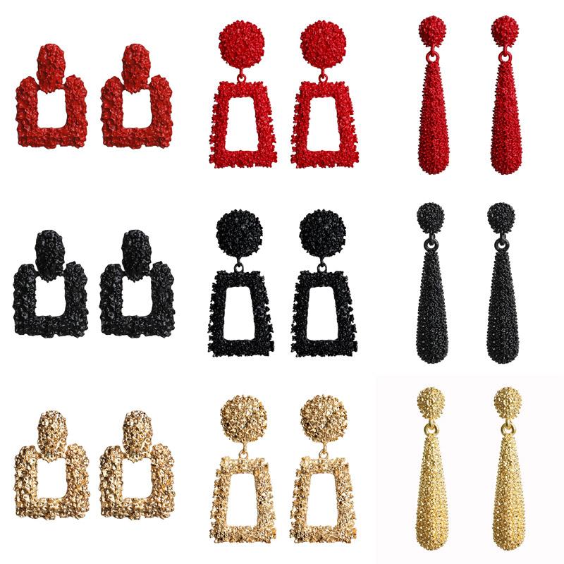 LETAPI 2021 New Fashion Drop Earrings For Women Gold Color Metal Geometric Earrings Party Wedding Gift Wholesale Ear Jewelry
LETAPI 2021 New Fashion Drop Earrings For Women Gold Color Metal Geometric Earrings Party Wedding Gift Wholesale Ear Jewelry