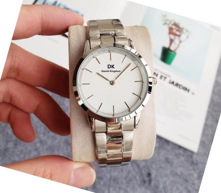 Hot Automatic Women Men Gold Watch 32mm 36mm Luxury Fashion Solid Steel Band Quartz Movement Clock Gold Silver Leisure Wrist Watch, As pic
Hot Automatic Women Men Gold Watch 32mm 36mm Luxury Fashion Solid Steel Band Quartz Movement Clock Gold Silver Leisure Wrist Watch, As pic