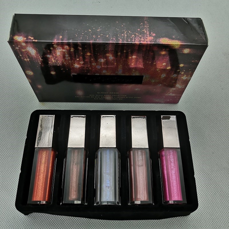 New Christmas Lip Gloss Set Mini Diamond 5 pcs Gloss Bomb Festive Collection, Mixed color
New Christmas Lip Gloss Set Mini Diamond 5 pcs Gloss Bomb Festive Collection, Mixed color