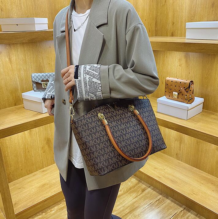Wholesale ladies leathers shoulder bags European and American popular printed handbag retro letter leather backpack large capacity contrast fashion handbags