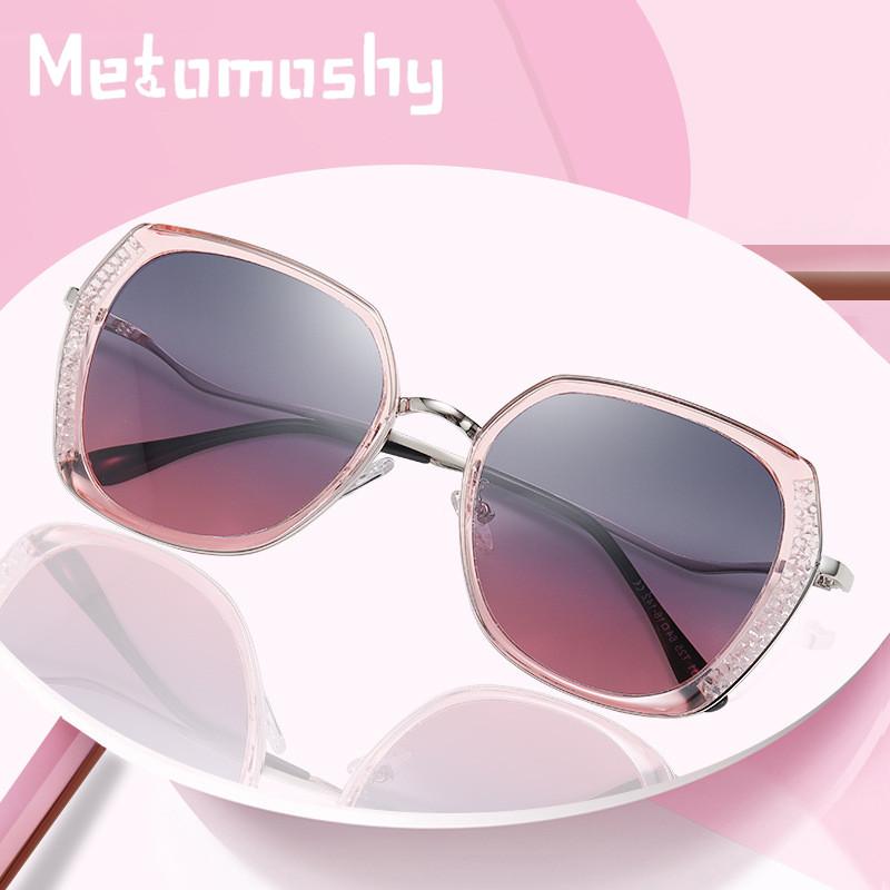 New Polarized Sunglasses Women Fashion Brand Design Sun Glasses Vintage Eyeglasses Shades UV400 Eyewears Bling Frame Glasses
New Polarized Sunglasses Women Fashion Brand Design Sun Glasses Vintage Eyeglasses Shades UV400 Eyewears Bling Frame Glasses