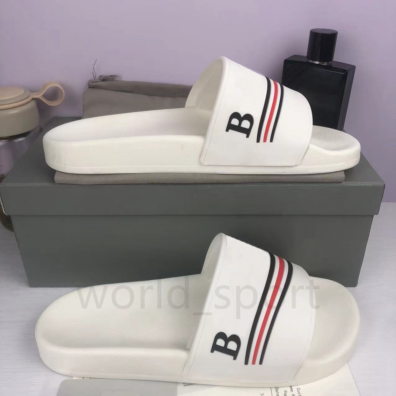 High Quality Men's Women's Designer rubber Slipper new Font Shoes Slide Fashion Sandals Flat Flip Flop shower beach With Box Size 36-45
High Quality Men's Women's Designer rubber Slipper new Font Shoes Slide Fashion Sandals Flat Flip Flop shower beach With Box Size 36-45