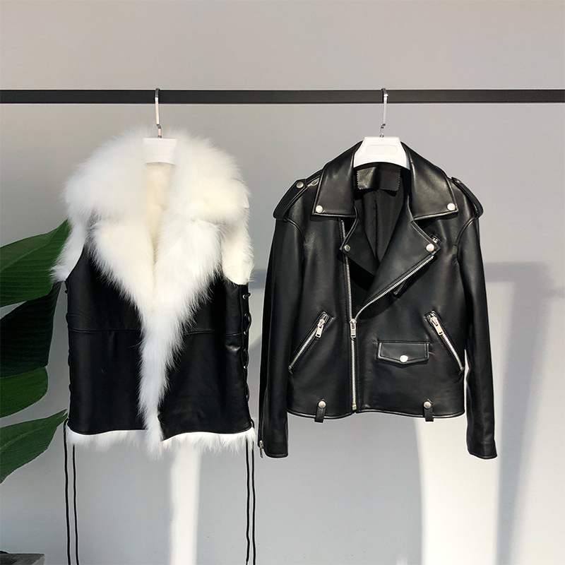 Fitaylor Winter Faux Leather Jackets Women White Faux Fur Vest Black Pu Leather Motorcycle Coat Female Snow Short Outerwear 201020