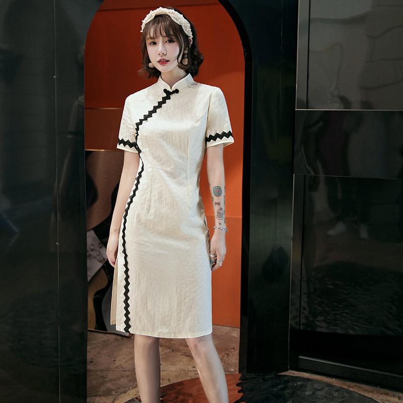 Sexy Womens Evening Cheongsam Short Sleeve Spring Chinese style Mandarin Collar Qipao Knee Length Slim Party Dress Vestido M-3XL
Sexy Womens Evening Cheongsam Short Sleeve Spring Chinese style Mandarin Collar Qipao Knee Length Slim Party Dress Vestido M-3XL