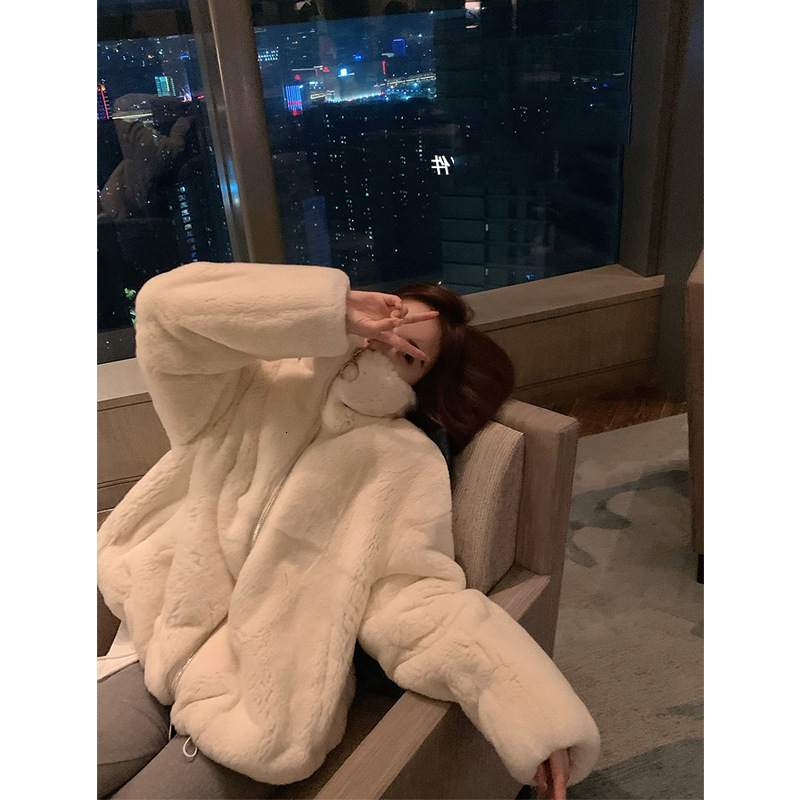 2021 New Women's rabbit feather autumn fashion straight tube type foreign style fur coat temperament thick sweet top RKGM, Pink root lotus
2021 New Women's rabbit feather autumn fashion straight tube type foreign style fur coat temperament thick sweet top RKGM, Pink root lotus