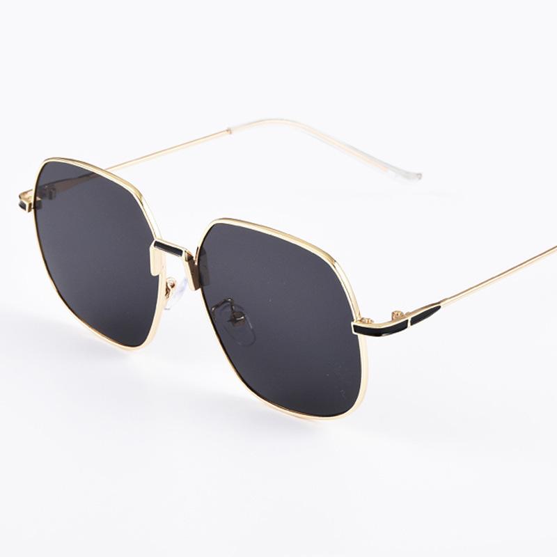 Women Men Sunglasses Vintage UV400 Candy Color Big Sun Glasses New Fashion Brand Designer Eyewear Unisex Personality Sunglasses, White;black
Women Men Sunglasses Vintage UV400 Candy Color Big Sun Glasses New Fashion Brand Designer Eyewear Unisex Personality Sunglasses, White;black
