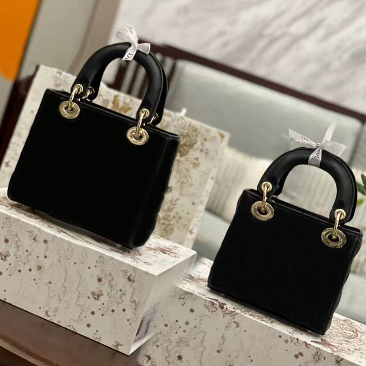 Designer Evening Bags Shoulder Bag With Silk Scarf High Quality Messenger Gold and Silver Hardware Four Colors Boutique Lady Cross Body Handbag Clutch Totes HQD32, Black silver
Designer Evening Bags Shoulder Bag With Silk Scarf High Quality Messenger Gold and Silver Hardware Four Colors Boutique Lady Cross Body Handbag Clutch Totes HQD32, Black silver