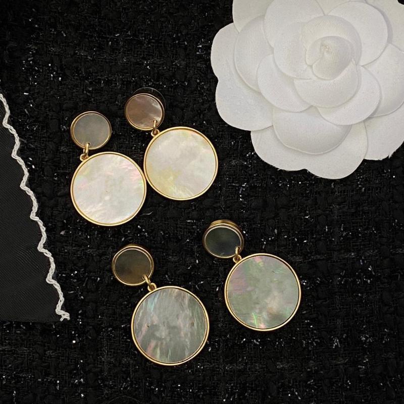 Stud Brand Yellow Gold Color Fashion Jewelery Woman Pearls Earrings Around Pearl High Quality Water Drop Design Studing Jewelry
Stud Brand Yellow Gold Color Fashion Jewelery Woman Pearls Earrings Around Pearl High Quality Water Drop Design Studing Jewelry