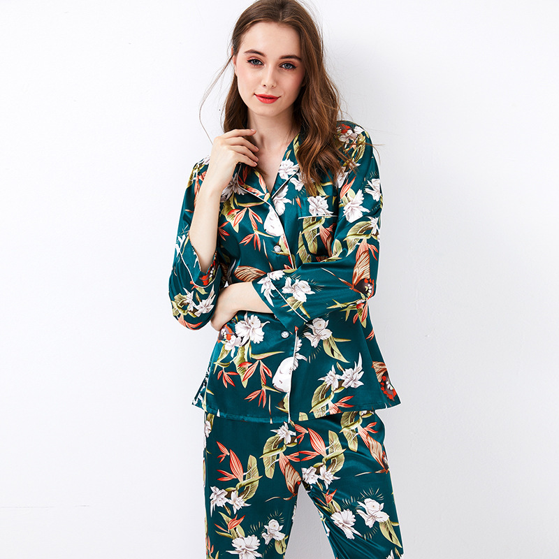 2021 New Spring and fall into women's pajamas sleeve silk print leisure clothes wear home suit lapels pyjamas C9GS, Pink.
2021 New Spring and fall into women's pajamas sleeve silk print leisure clothes wear home suit lapels pyjamas C9GS, Pink.