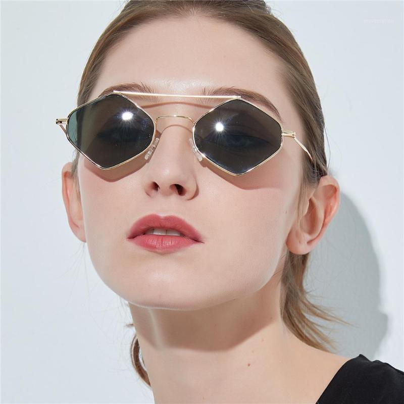 2020 New Trending Design Blue Stainless Metal Frame Sunglasses Women Shades Hight Vintage Rectangle Celebrity Hippy1
2020 New Trending Design Blue Stainless Metal Frame Sunglasses Women Shades Hight Vintage Rectangle Celebrity Hippy1
