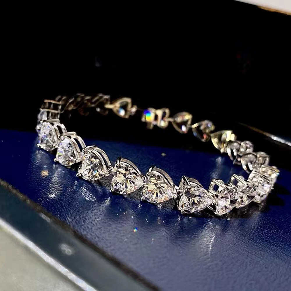 Fine Fairy Platinum Shiny Crystal Love Bracelet Women's Luxury Fashion Brand Jewelry European Hot 2022 NEW
Fine Fairy Platinum Shiny Crystal Love Bracelet Women's Luxury Fashion Brand Jewelry European Hot 2022 NEW