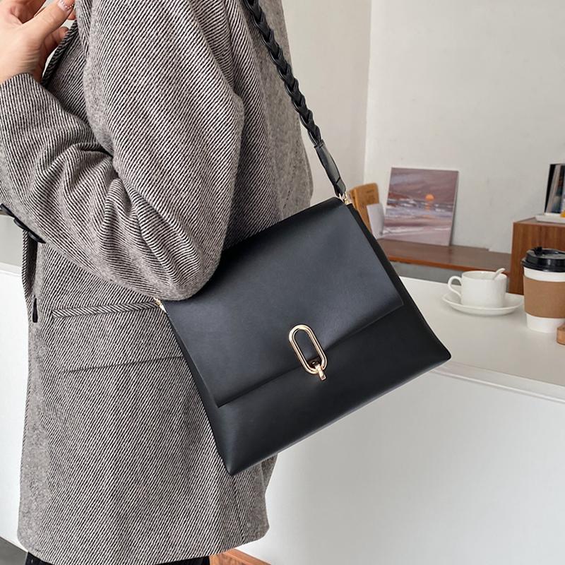 Luxury Women Designer Pu Leather Crossbody Bag Wild Small Square Messenger Handbag Lady Weave Shoulder Strap Bag Bolsa Feminina, Black
Luxury Women Designer Pu Leather Crossbody Bag Wild Small Square Messenger Handbag Lady Weave Shoulder Strap Bag Bolsa Feminina, Black