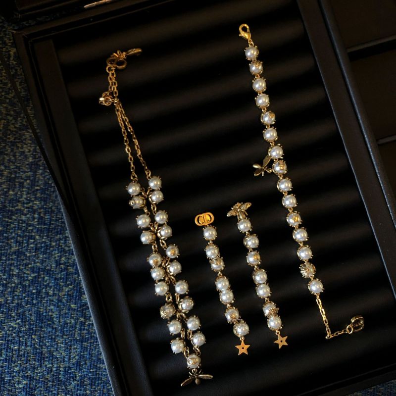 Luxury Fashion Choker Necklace Designer Jewelry Wedding Diamond 18K Gold Plated Platinum Letter pendants necklaces and Dio Bracelet R set AAA D3660, Boxes 4 color pick 1color
Luxury Fashion Choker Necklace Designer Jewelry Wedding Diamond 18K Gold Plated Platinum Letter pendants necklaces and Dio Bracelet R set AAA D3660, Boxes 4 color pick 1color