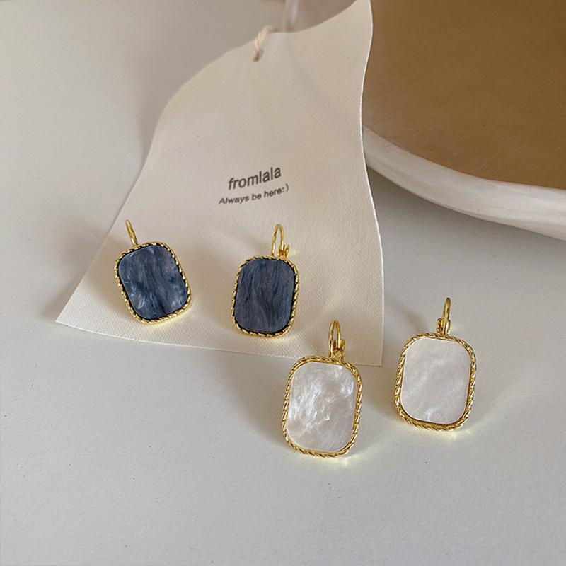 New Elegant Acetic Geometric Square Ladies Chic Cool Stud Temperament Earrings For Trendy Women Girls
New Elegant Acetic Geometric Square Ladies Chic Cool Stud Temperament Earrings For Trendy Women Girls