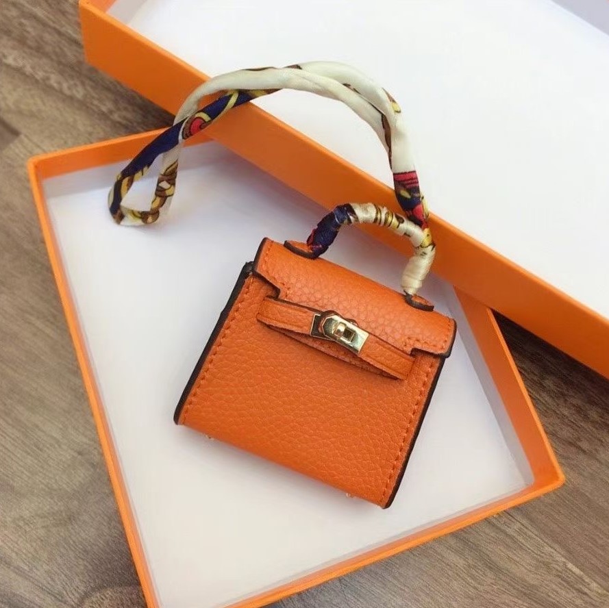 Mini Totes handbag for girl kids purse Luxury keychain kelly key rings package bags hanger Designer case hook airpods cases earphone Accessories clutch bag HBP, Freight make up the difference (not for
Mini Totes handbag for girl kids purse Luxury keychain kelly key rings package bags hanger Designer case hook airpods cases earphone Accessories clutch bag HBP, Freight make up the difference (not for