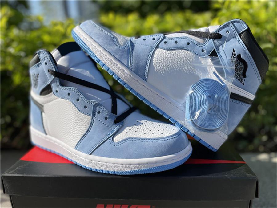 Newest 2021 High OG 1 University Blue Black White Outdoor Shoes Men Midnight Blue Authentic Sneakers Zapatos Sports With Original Box 7-13, Customize
Newest 2021 High OG 1 University Blue Black White Outdoor Shoes Men Midnight Blue Authentic Sneakers Zapatos Sports With Original Box 7-13, Customize