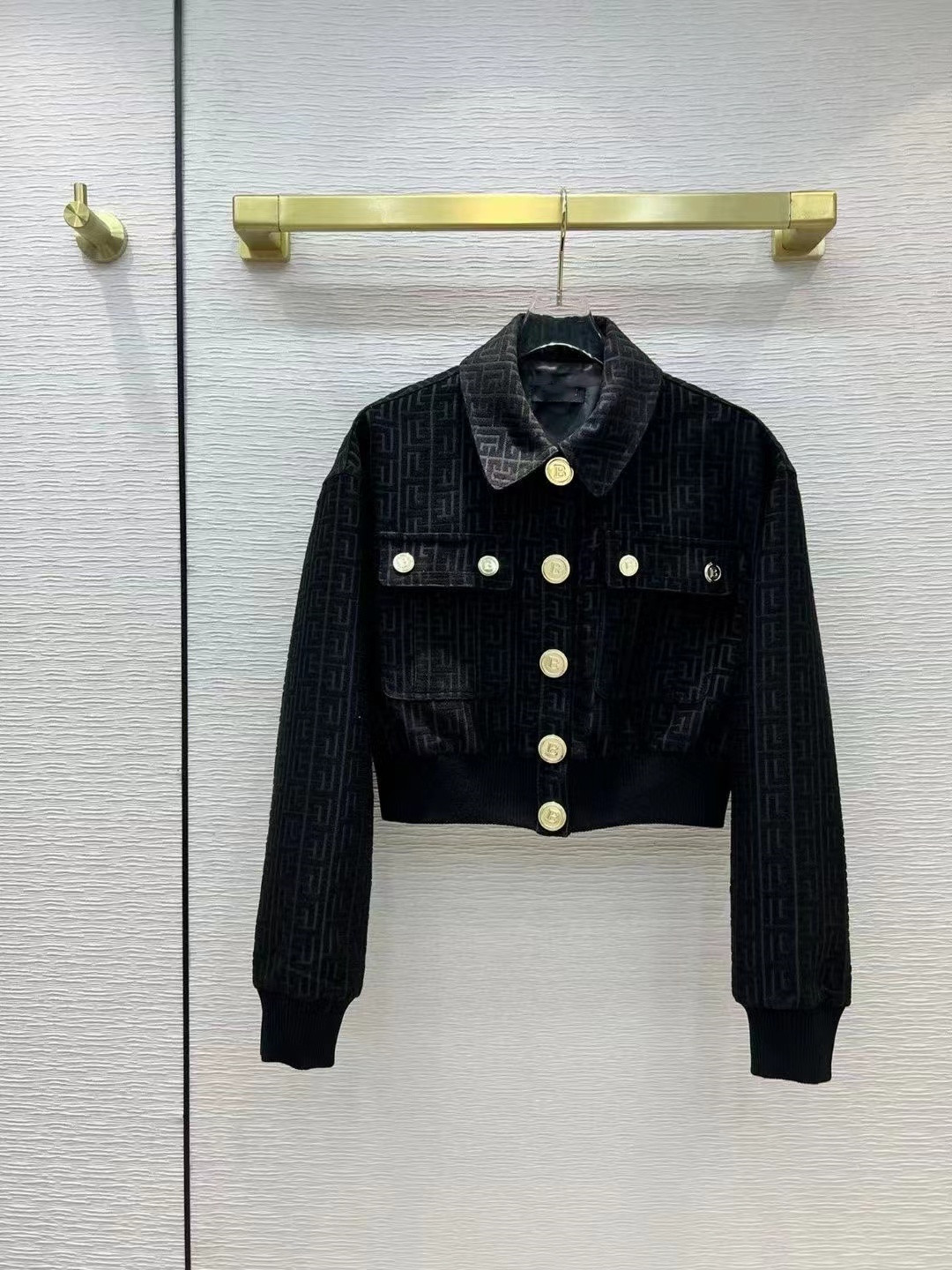 Milan Runway Jackets 2022 Spring O Neck Long Sleeve Women' coats Designer Coats Brand Same Style Outerwear 0218-25, Picture color
Milan Runway Jackets 2022 Spring O Neck Long Sleeve Women' coats Designer Coats Brand Same Style Outerwear 0218-25, Picture color