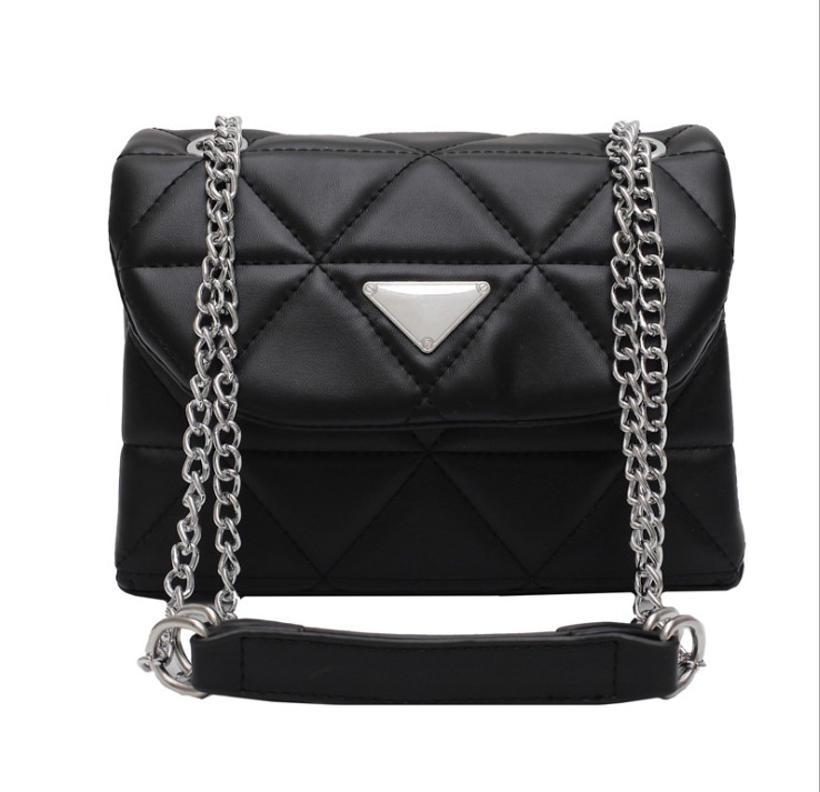 Designer Chain Diamond Small Winter PU Leather Crossbody Bags For Women Trending Shoulder Bag Lady Handbags
Designer Chain Diamond Small Winter PU Leather Crossbody Bags For Women Trending Shoulder Bag Lady Handbags