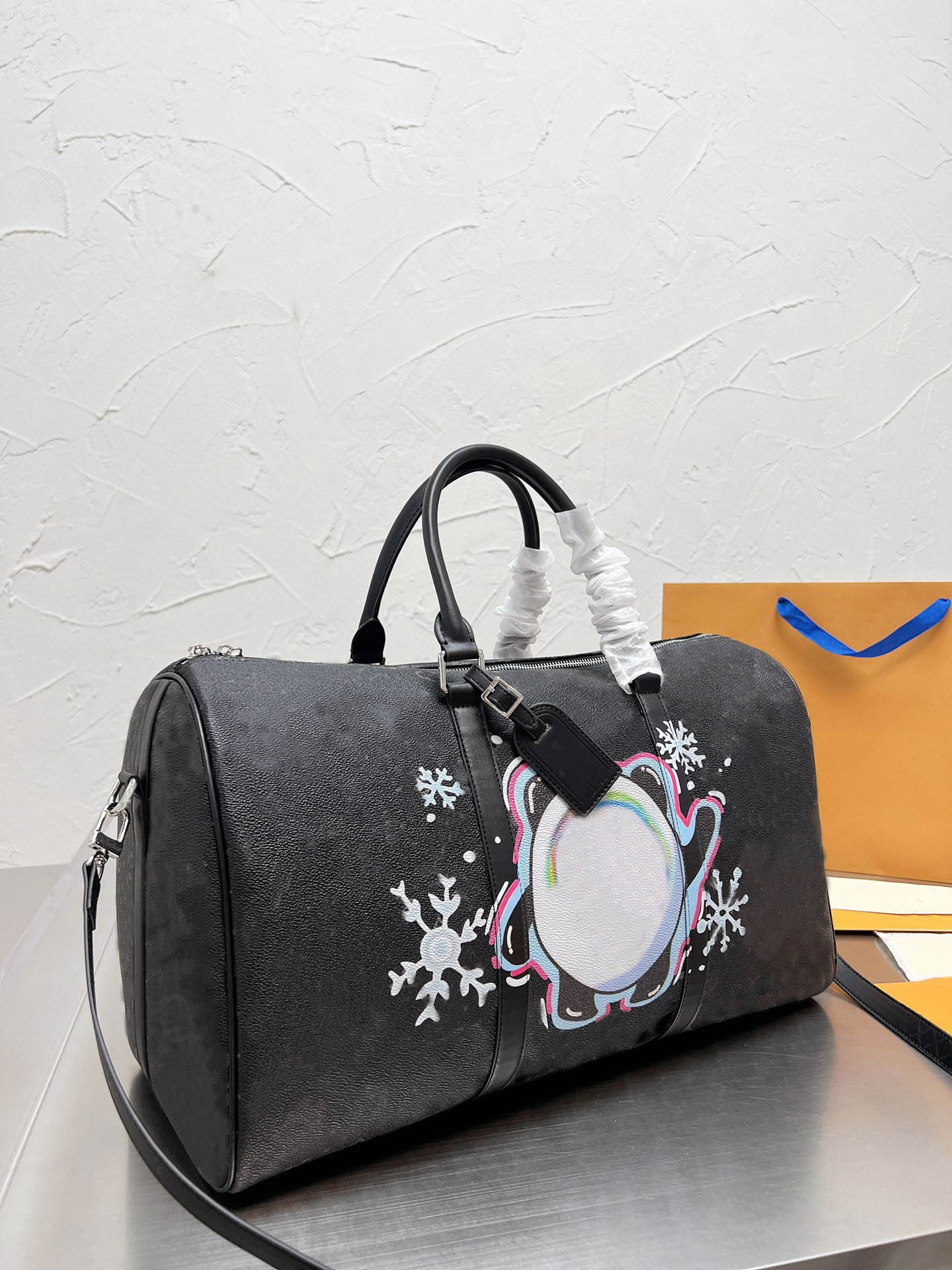 2022 Panda printing camouflage gradient fuchsia flower cartoon mens womens travel bags outdoor handbags, I need see other product
2022 Panda printing camouflage gradient fuchsia flower cartoon mens womens travel bags outdoor handbags, I need see other product