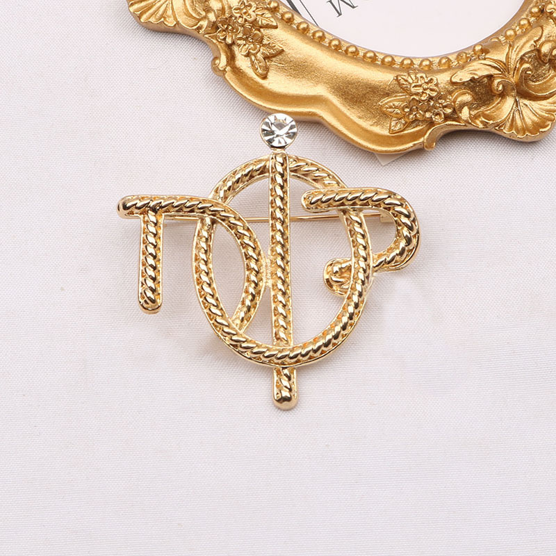 Luxury Women Designer Brand Letter Brooches 18K Gold Plated Inlay Crystal Rhinestone Jewelry Brooch Pearl Pin 15Style Marry Wedding Party Accessorie Decorate
Luxury Women Designer Brand Letter Brooches 18K Gold Plated Inlay Crystal Rhinestone Jewelry Brooch Pearl Pin 15Style Marry Wedding Party Accessorie Decorate