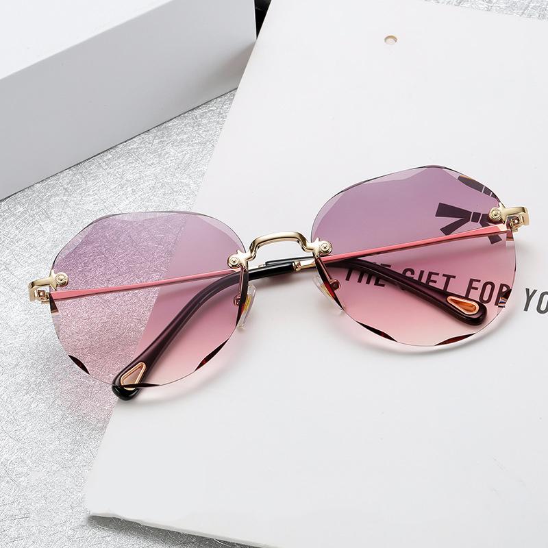 Fashion Brand Designer Rimless Pilot Sunglasses Women Vintage Clear Diamond Cutting Lens Gradient Sun Glasses for Female UV400
Fashion Brand Designer Rimless Pilot Sunglasses Women Vintage Clear Diamond Cutting Lens Gradient Sun Glasses for Female UV400