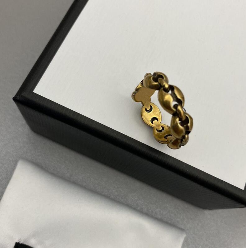 Retro ladies boutique personality fashion hollow ring copper metal ring gift party love gift high quality hand jewelry
Retro ladies boutique personality fashion hollow ring copper metal ring gift party love gift high quality hand jewelry