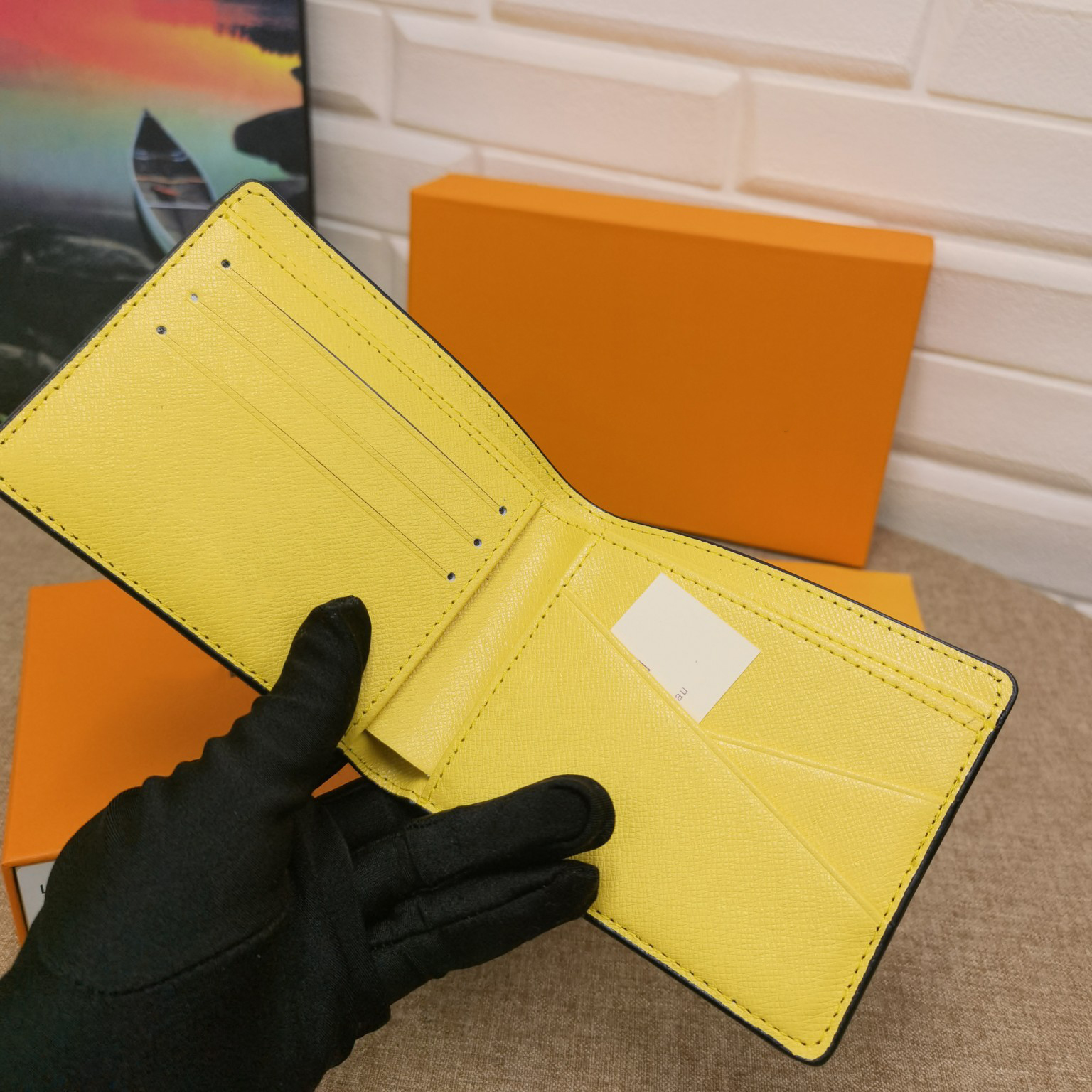 Top quality male and female purse designer luxury leather canvas short hand with Classic Fashion Card with box size 12-9cm M60895
Top quality male and female purse designer luxury leather canvas short hand with Classic Fashion Card with box size 12-9cm M60895