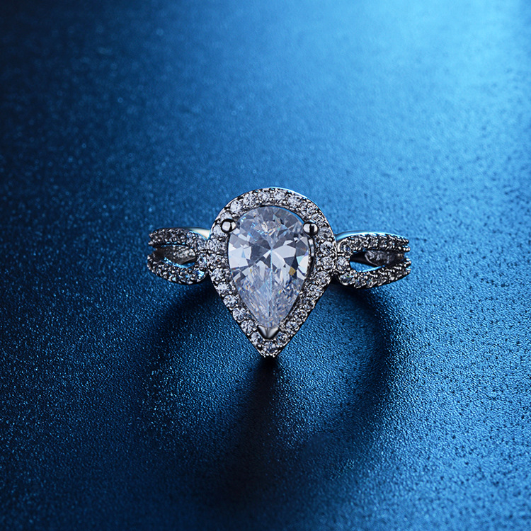 2021 New Fashion White Gold Color Clear Zircon Rings For Women Girls Gifts Female Engagement Wedding CZ Crystal Ring SJ
2021 New Fashion White Gold Color Clear Zircon Rings For Women Girls Gifts Female Engagement Wedding CZ Crystal Ring SJ