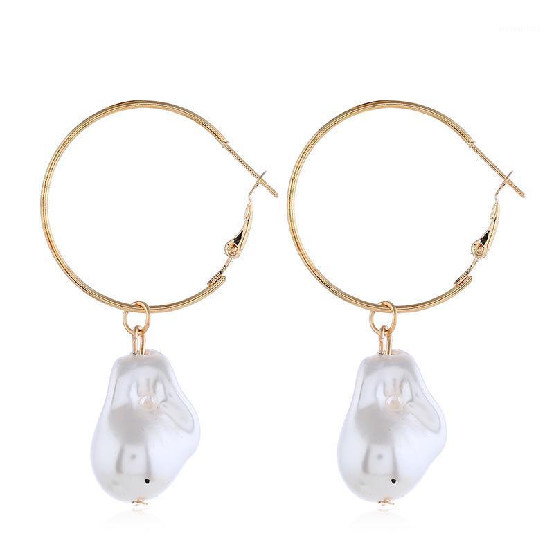 2021 Personality Irregular Imitation Pearl Pendant Hoop Earrings Fashion Gold Color Big Round Circle Earring for Women Jewelry1
2021 Personality Irregular Imitation Pearl Pendant Hoop Earrings Fashion Gold Color Big Round Circle Earring for Women Jewelry1