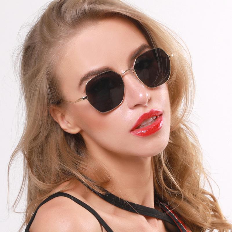 TEENYOUN Women Brand Designer Sunglasses Retro For Women Luxury Vintage Polygon Sun Glasses Female Eyeware UV400
TEENYOUN Women Brand Designer Sunglasses Retro For Women Luxury Vintage Polygon Sun Glasses Female Eyeware UV400