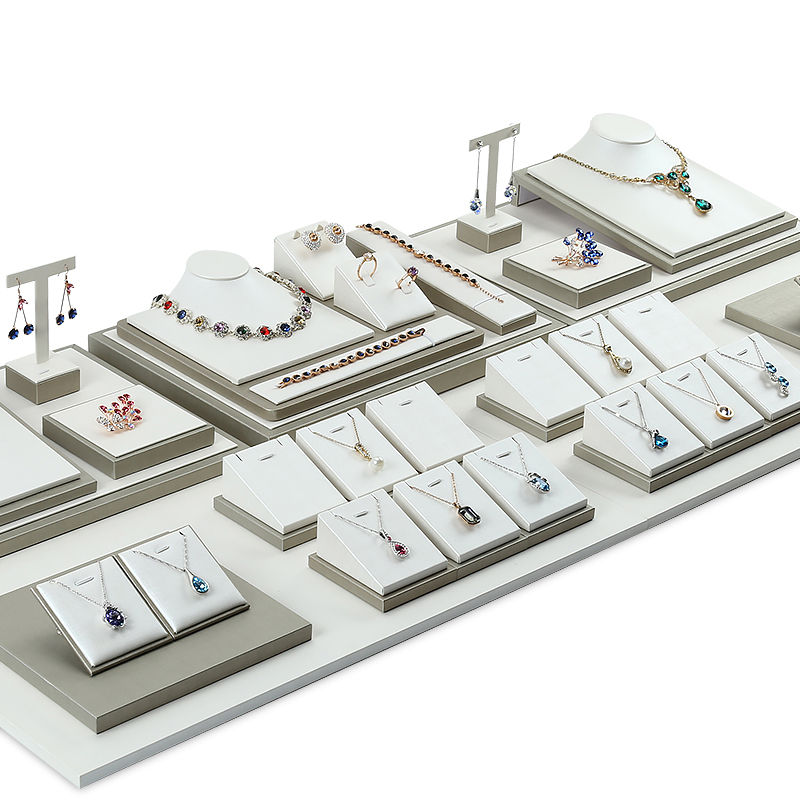 Boutique Counter Display Stand White PU Leather Jewellery Showcase Displays Jewelry Fair Exhibit Earrings Ring Pendant Charm Bangle Holder
Boutique Counter Display Stand White PU Leather Jewellery Showcase Displays Jewelry Fair Exhibit Earrings Ring Pendant Charm Bangle Holder
