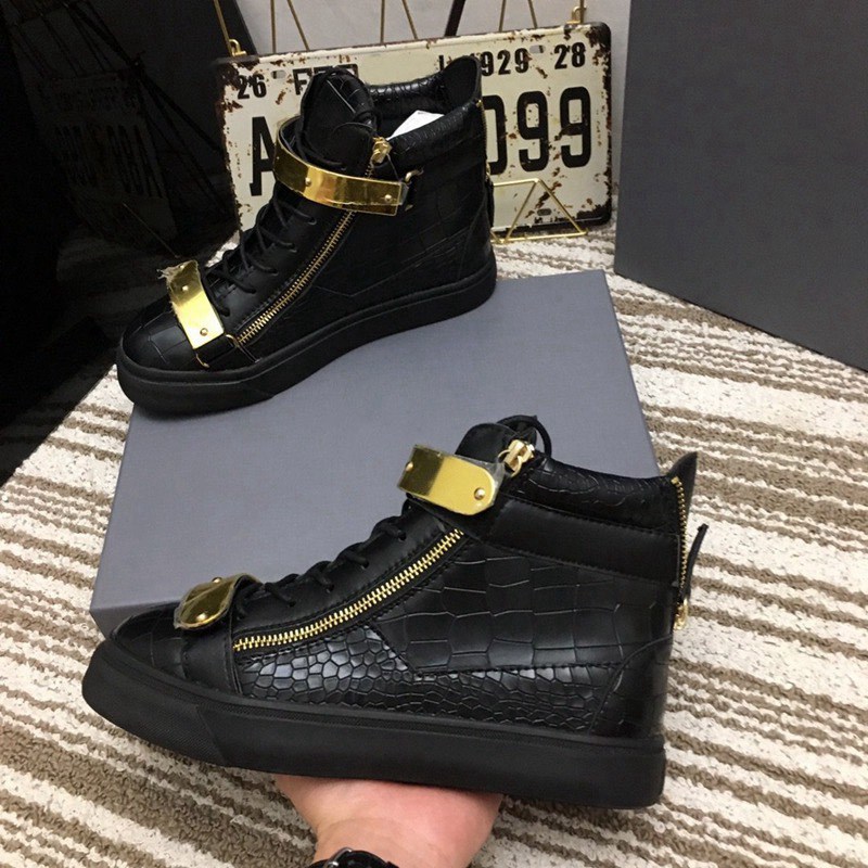 Men Italy Classic High Top Golden button With Zip Sneaker Triple Black White Leather Platform Casual Shoes Mens Trend Trainer Party
Men Italy Classic High Top Golden button With Zip Sneaker Triple Black White Leather Platform Casual Shoes Mens Trend Trainer Party