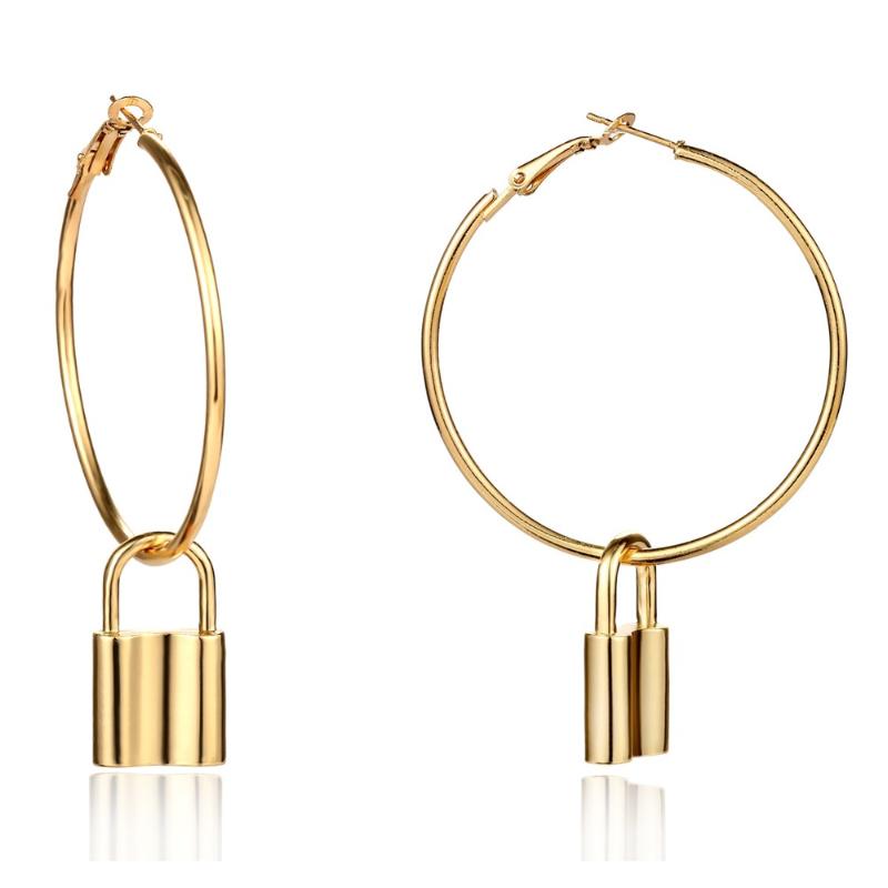 New fashion ladies earrings ring exaggerated punk alloy lock pendant ring earrings female decorations statement jewelry
New fashion ladies earrings ring exaggerated punk alloy lock pendant ring earrings female decorations statement jewelry