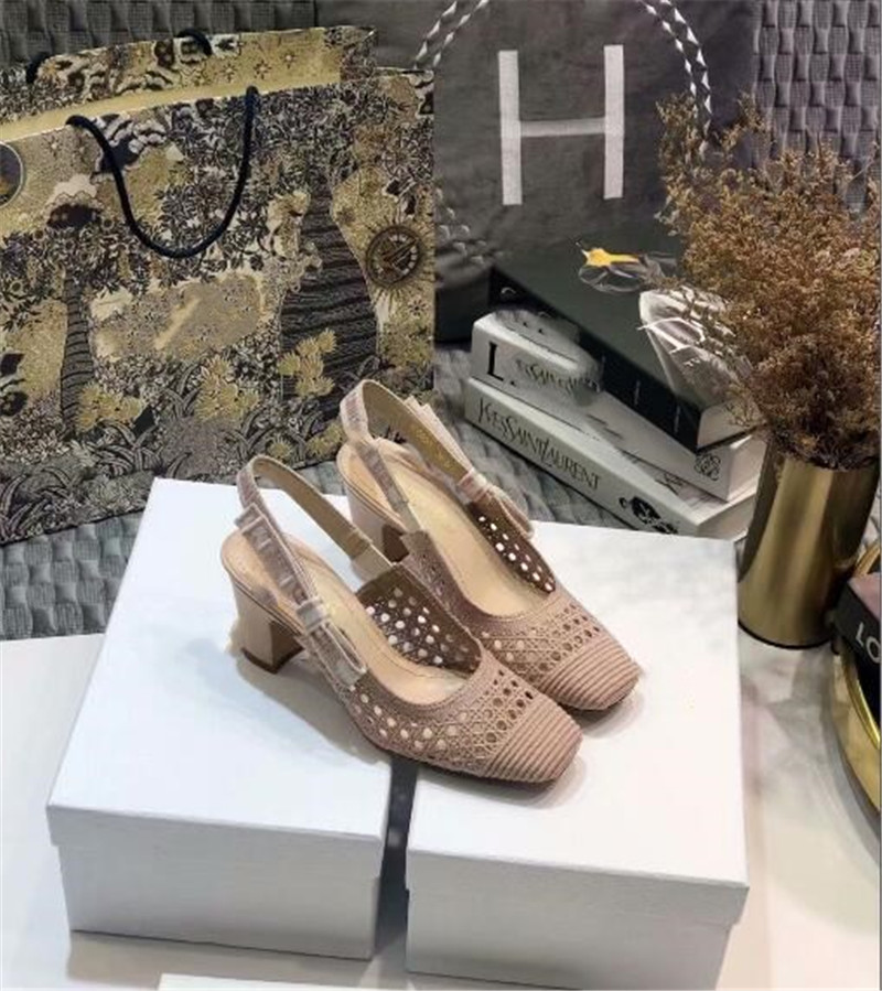 Early spring new mesh rattan plaid embroidered thick-heeled mid-heel high-heeled round bow bow women sandals, Black
Early spring new mesh rattan plaid embroidered thick-heeled mid-heel high-heeled round bow bow women sandals, Black