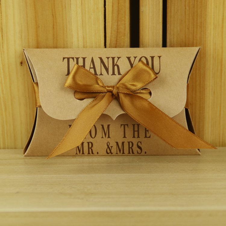 10PCS Wedding supplies European retro creative candy boxes environmental kraft gift box candy boxes
10PCS Wedding supplies European retro creative candy boxes environmental kraft gift box candy boxes