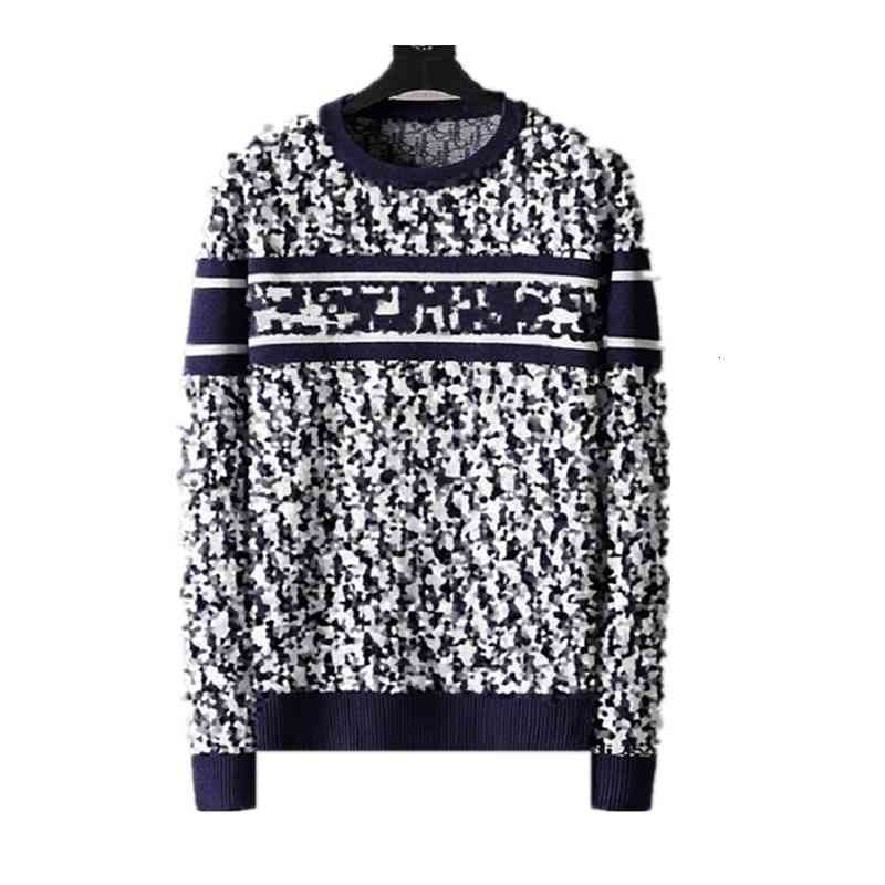 Sweater New Men's Sweater Wool Embroidered Winter Knitted Sweater Round Neck Long Sleeve Sweashirt Female Designer Print Sweatshirt M-3XL
Sweater New Men's Sweater Wool Embroidered Winter Knitted Sweater Round Neck Long Sleeve Sweashirt Female Designer Print Sweatshirt M-3XL