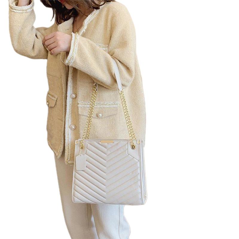 Fashionable Vintage Retro Shoulder Bag Elegant Handbag PU Leather Leisure Lady's Bag High Capacity Chain Handbag For Women, Black
Fashionable Vintage Retro Shoulder Bag Elegant Handbag PU Leather Leisure Lady's Bag High Capacity Chain Handbag For Women, Black