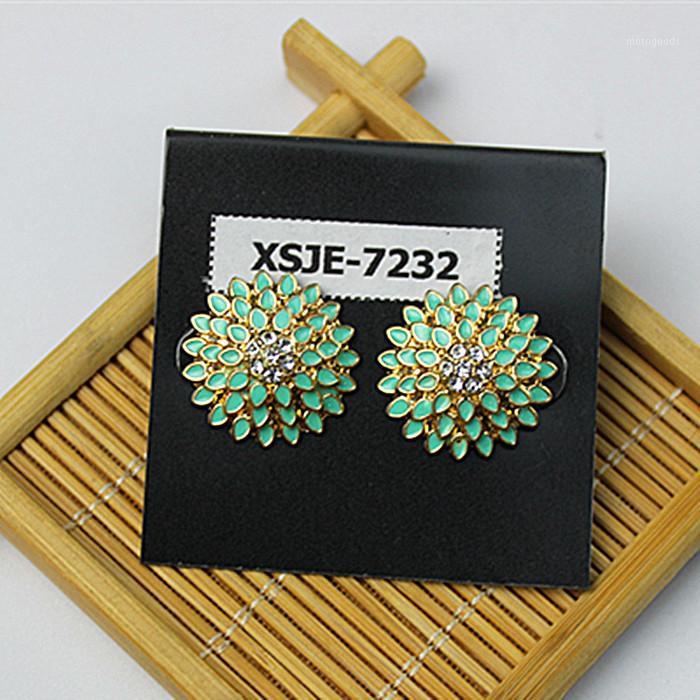 Green white gem match the new women jewelry wholesale girls party earring fancy free shipping!1
Green white gem match the new women jewelry wholesale girls party earring fancy free shipping!1
