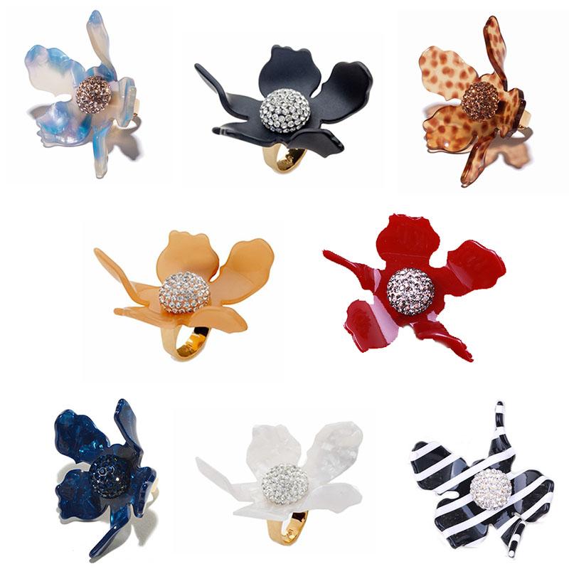 European and American soft ceramic resin lily flower exaggerated multicolor ring ring female
European and American soft ceramic resin lily flower exaggerated multicolor ring ring female