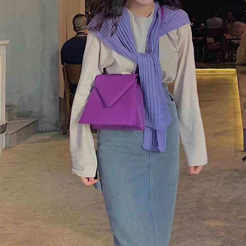 Female postman purse, ladies'handbag cross leather pu deluxe, tab small 2020, Purple
Female postman purse, ladies'handbag cross leather pu deluxe, tab small 2020, Purple