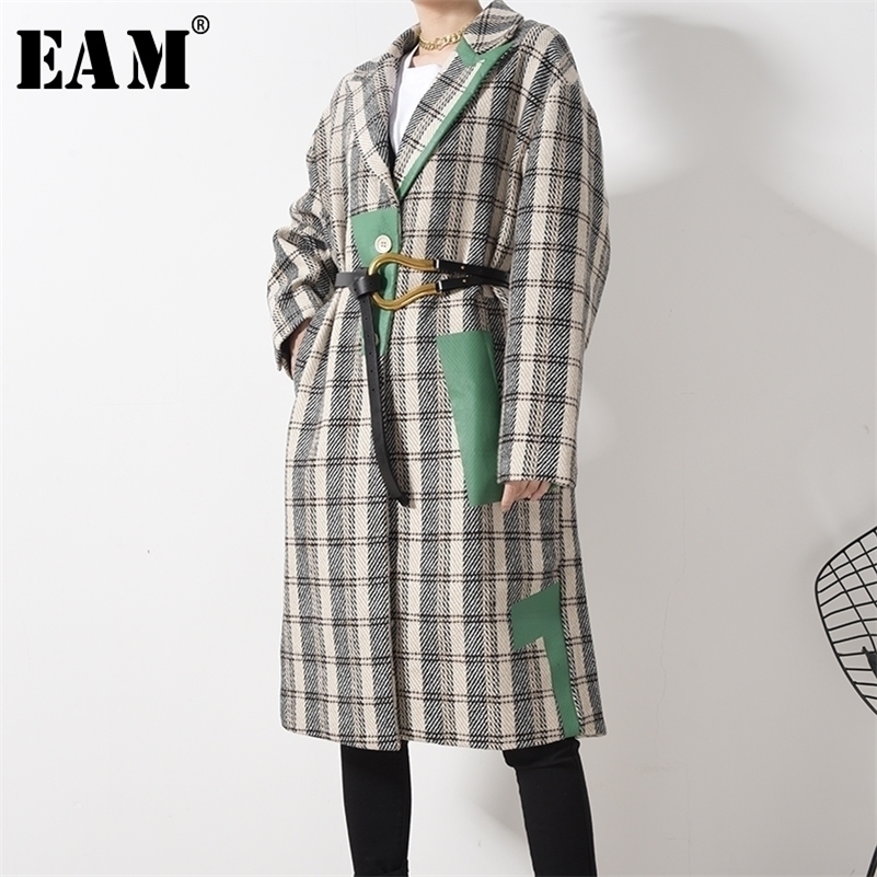 [EAM] Loose Fit Plaid Split Irregular Big Size Woolen Coat Parkas New Long Sleeve Women Fashion Tide Autumn Winter 201103
