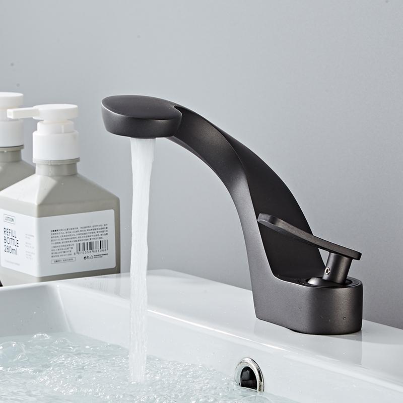 LANGYO Deck Mounted Tap Single Lever Black/Brushed Gold Bathroom Faucet Hot and Cold Water Taps For Basin Of Bathroom F8151
LANGYO Deck Mounted Tap Single Lever Black/Brushed Gold Bathroom Faucet Hot and Cold Water Taps For Basin Of Bathroom F8151