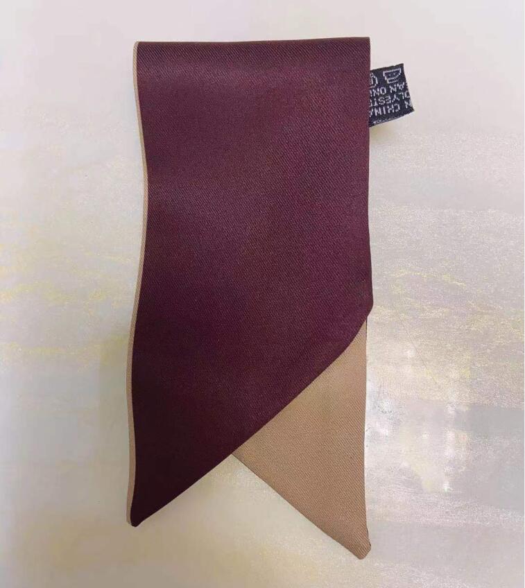 High quality scarf 2020 Fashion autumn and winter brand silk scarves timeless classic, super long shawl fashion women's soft silk scarves
High quality scarf 2020 Fashion autumn and winter brand silk scarves timeless classic, super long shawl fashion women's soft silk scarves